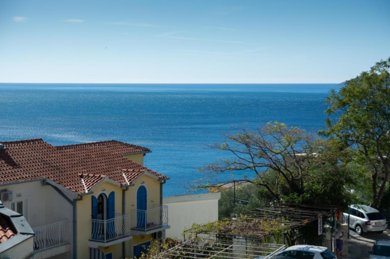 Ivona 2 Apartment Sveti Stefan Bagian luar foto