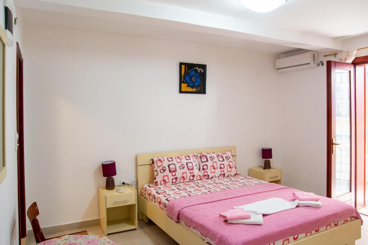 Ivona 2 Apartment Sveti Stefan Bagian luar foto